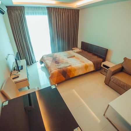 Club Royal Suites Паттайя Экстерьер фото