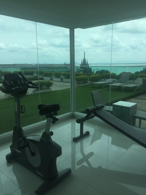 Club Royal Suites Паттайя Экстерьер фото