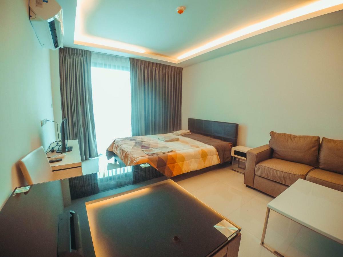 Club Royal Suites Паттайя Экстерьер фото