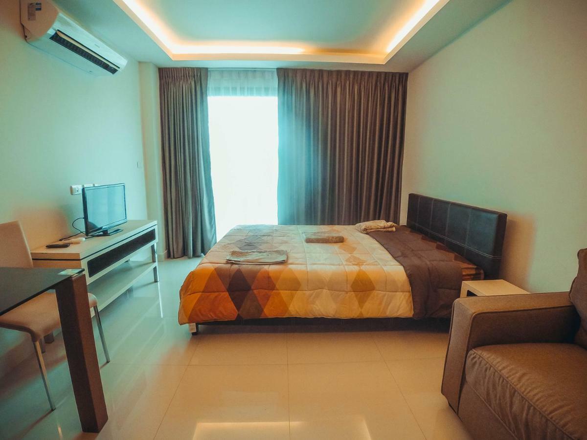 Club Royal Suites Паттайя Экстерьер фото